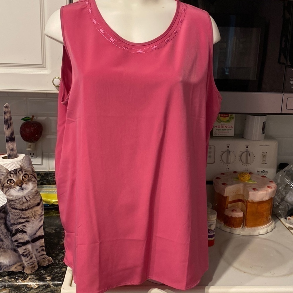 G womens Maggie Sweet sleeveless solid pink casual plus size top 1X.  EUC